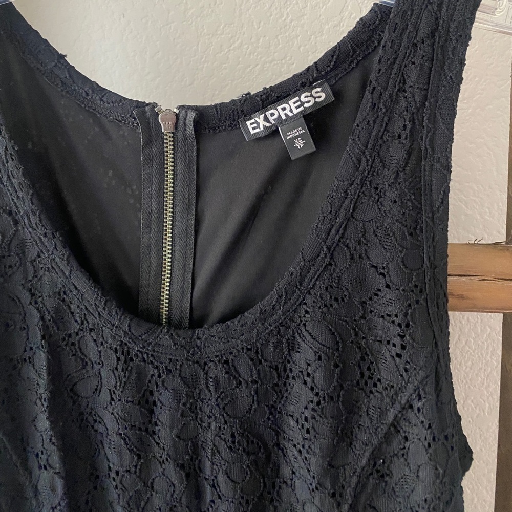 EXPRESS black lace dress - size XS - Picture 4 of 6